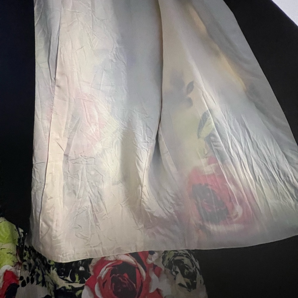 NEW VILA Floral Jacket with Black Trim - Picture 5 of 8